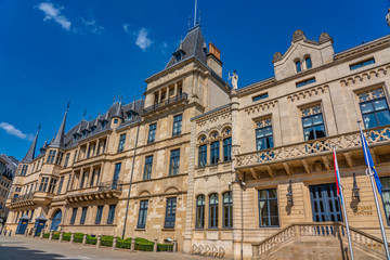 Fototapeta na wymiar Großherzoglicher Palast in Luxemburg Stadt