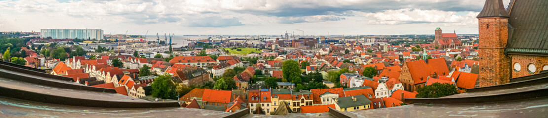 Fototapeta na wymiar Panorama von Wismar