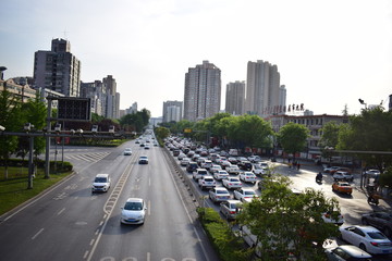 Fototapeta na wymiar traffic in the big city in china