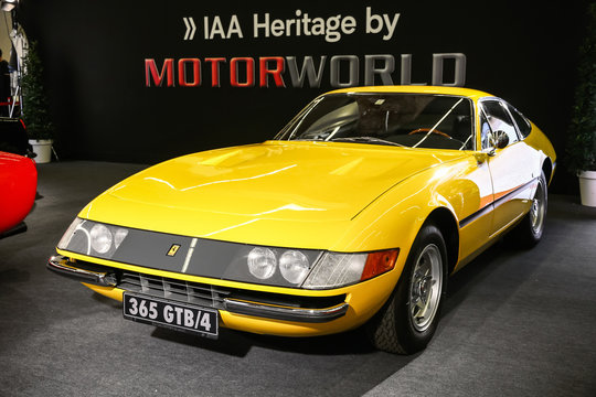 Ferrari 365 GTB/4 Daytona