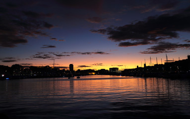 Fototapeta na wymiar Sunset on the old harbor of Marseille, France