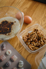 
Close-up walnuts, peeled nuts and prepared for adding to the dough