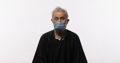 hairdresser men in medical mask