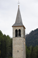 Fototapeta na wymiar campanile chiesa campane alto 