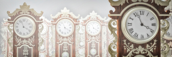 pendulum clock