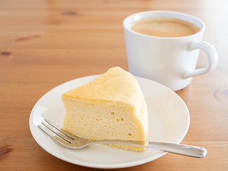 スフレチーズケーキとコーヒー