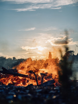 Lagerfeuer zur Sommersonnenwende 