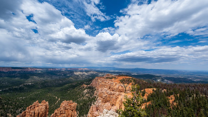Wolkenformation über dem Tal des Bryce Canyon