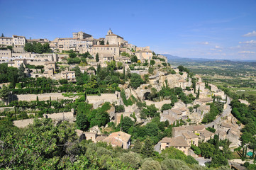 Fototapeta na wymiar Vue du village de Gordes en Provence