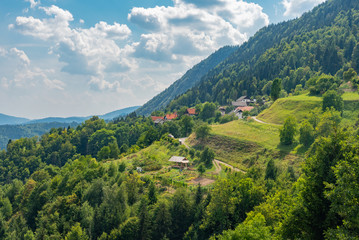 Naklejka na ściany i meble Slovenia: Jamnik, a fairytale church
