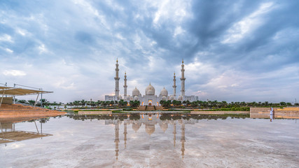 Sheikh Zayed Grand Mosque and Reflection in Fountain at Sunset - Abu Dhabi, United Arab Emirates (UAE)