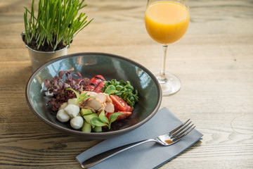Salad with chicken breast, avocado, mozzarella