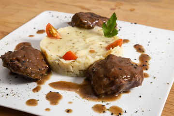 Carrillada with potato
