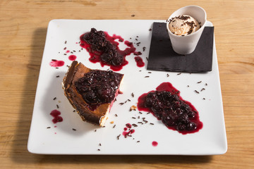 cheese cake with raspberry
