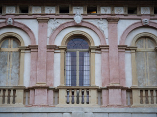 Obraz premium Detail of the facade of an ancient villa.