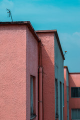 edificios rosados