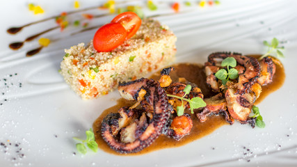 Assiette de poulpe au quinoa