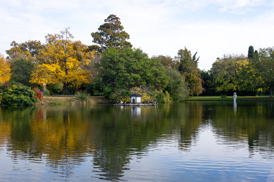 Lac du parc Bor&eacute;ly &agrave; Marseille