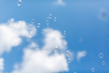 空にシャボン玉