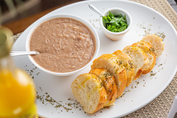 bean broth with toasts