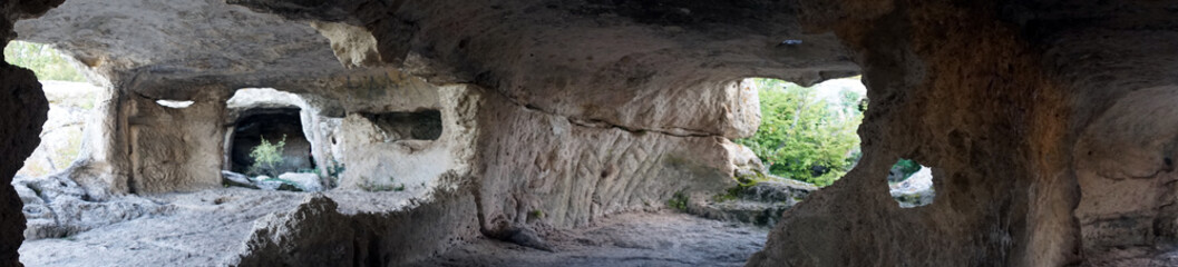 Fototapeta na wymiar Cave in Eski Kermen