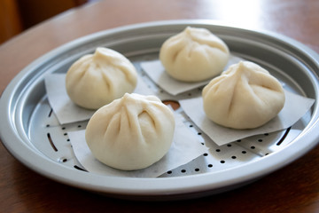 自宅で手作りした肉まん　成型してから蒸す前の肉まん