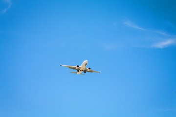 Jetliner Flying