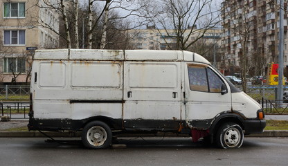 An old rusty van, ulitsa Podvoyskogo, Saint Petersburg, Russia, March 2020