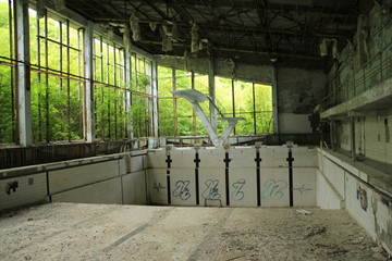 Czarnobyl Prypeć opuszczona pływalnia 