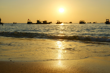 the wonderful sunset on phu quoc island