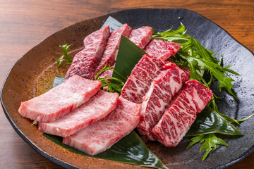 和牛で焼肉　Japanese style luxury grilled beef