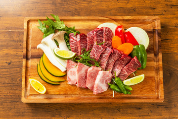 和牛で焼肉　Japanese style luxury grilled beef
