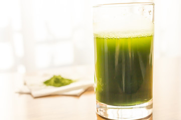 健康食品の大葉青汁と粉