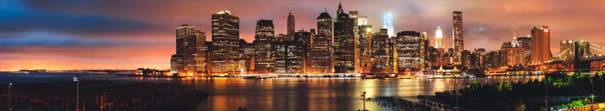 Panorama to Brooklyn bridge and downtown New York City, skyline, USA