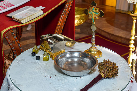 Accessories of a priest for Christian baptism