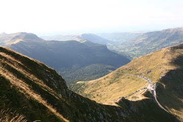 Le Puy de Dôme en Auvergne-Rhône-Alpes, France.