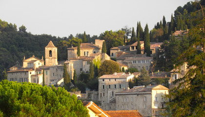 Fototapeta na wymiar view of the old town of Provence, France