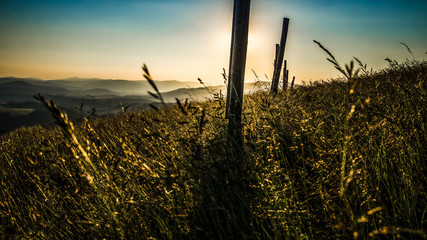 Zachód słońca w górach, Beskid Śląski, Polska © Franciszek