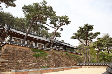 한국 인천시 강화군 전등사 사찰입니다