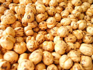 roasted chickpeas snack