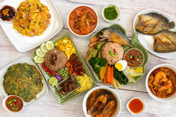 Khao Khluk Ga-Pi Thai Food 