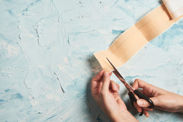 Band aid to be cutted with scissors