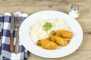 quenelles aux olives verte et riz blanc