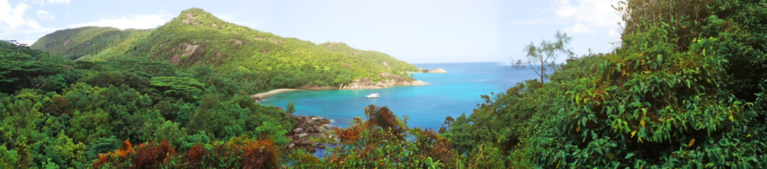 Fototapeta na wymiar Panorama of a Tropical Paradise, Seychelles