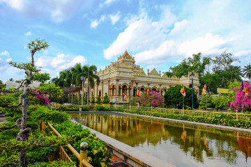 Vinh Trang Pagoda is one of the best-known temples in My Tho city. My Tho city is a popular tourist destination in Tien Giang in the Mekong Delta region of southern Vietnam.