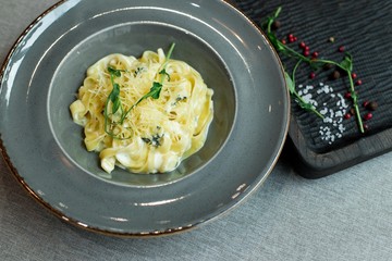 Паста в сливочном соусе