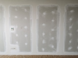 Putty wall paint In the interior room