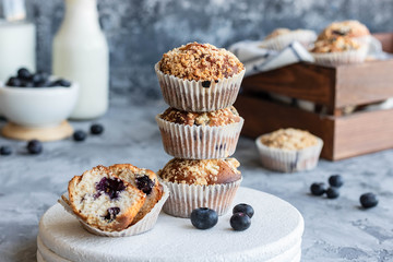 Muffins with blueberries and shtreisel. Simple and comfortable food
