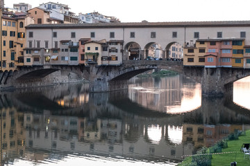 Fototapeta premium Ponte Vecchio in Florence at the sunset