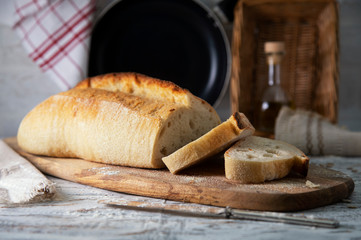 
Fresh sliced ​​bread on a wooden table